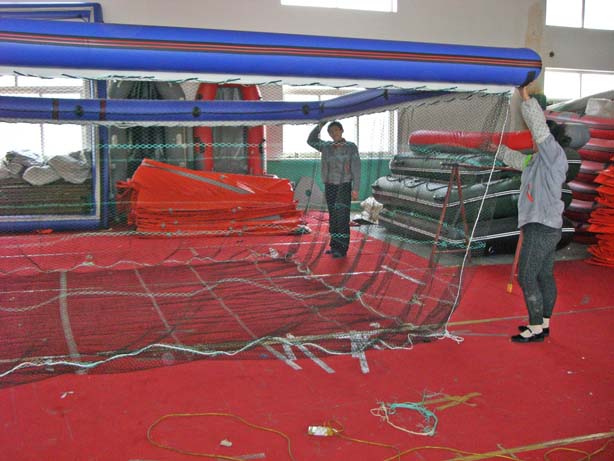 Portable Swimming Pool With Protective Anti Jellyfish Netting Enclosure